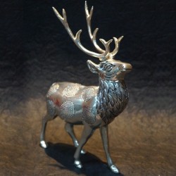 Two horns deer made of aluminium idol