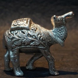 Aluminium Camel dancing statue