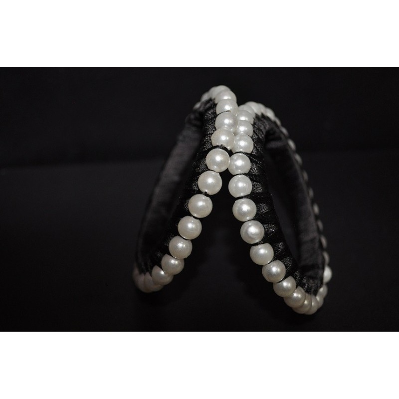 Silk threaded artificial pearl Bangle_01