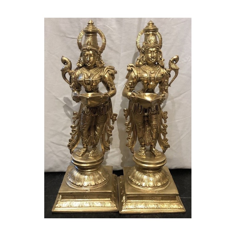 Deepa Lakshmi bronze statue